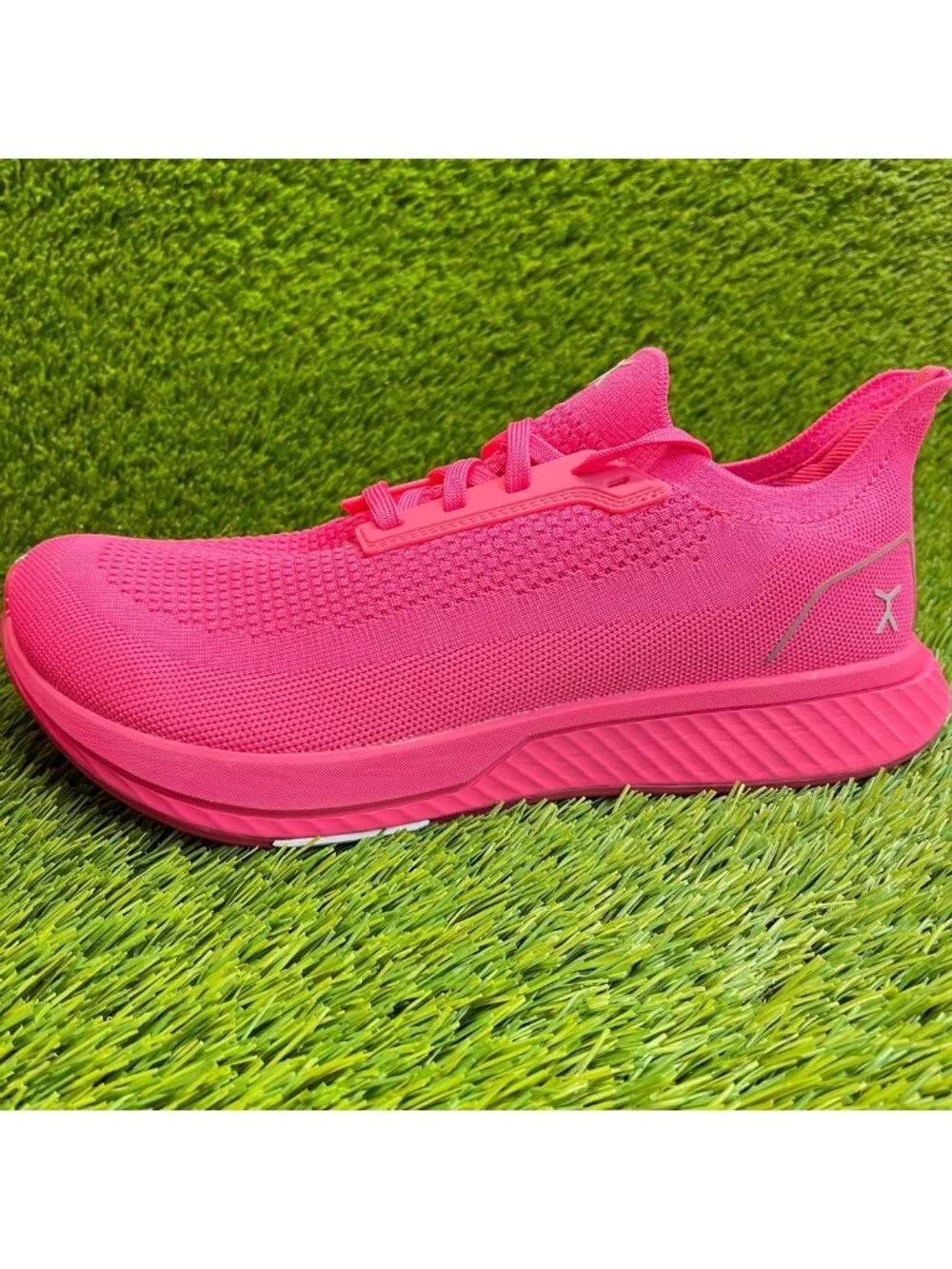 Flux Adapt Runner Neon Pink Mens Size 10.5 Athletic Walking Knit Shoes Sneakers